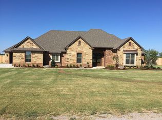 113 SW Elk Creek Loop, Cache, OK 73527