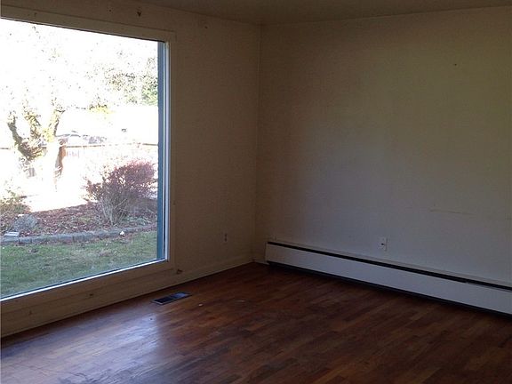 3rd image of 7221 10th Avenue NE