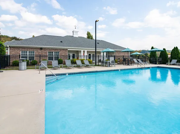 Hawthorne at the Hollow