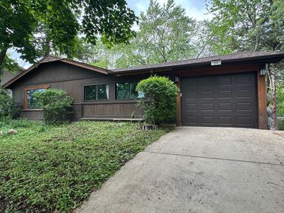 60 Pleasant St, Hoffman Estates, IL, 60169