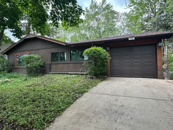 60 Pleasant St, Hoffman Estates, IL 60169