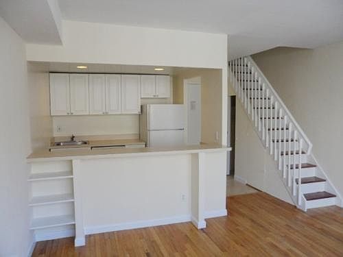 3rd image of 304 Mulberry St APT 6M