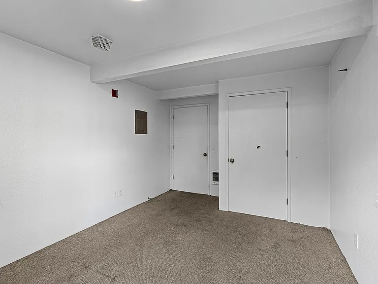 Bayview (105) — Photo 26