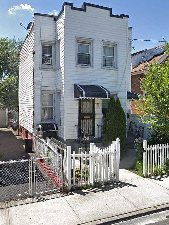 1st image of 107 16 171st St