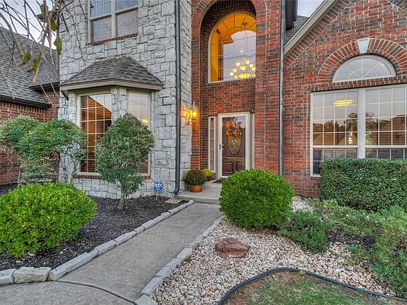 4th image of 1012 Muirfield Dr