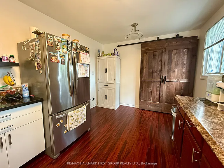 906 Cecylia Ct — Photo 12