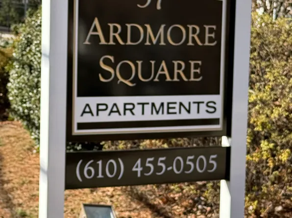 37 E Montgomery Ave #10, Ardmore, PA 19003