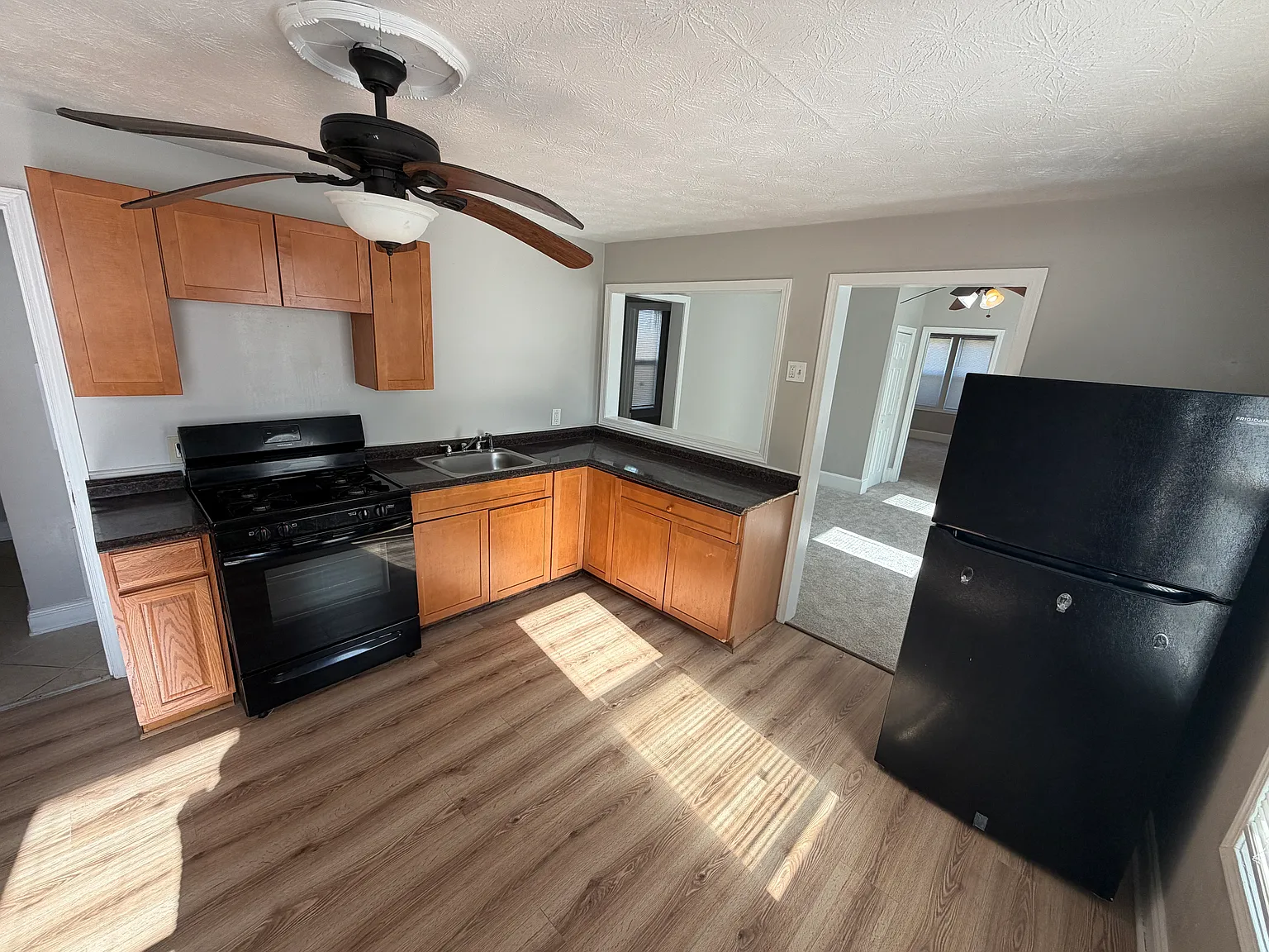 5917 Cable Ave — Photo 3