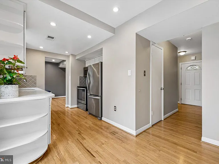 10417 Carlyn Ridge Rd — Photo 6