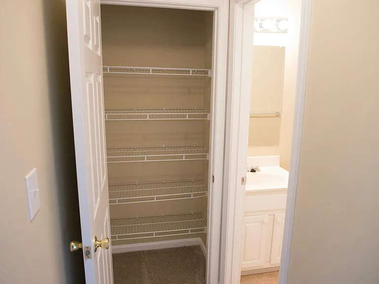 173 Royalty Cir — Photo 25