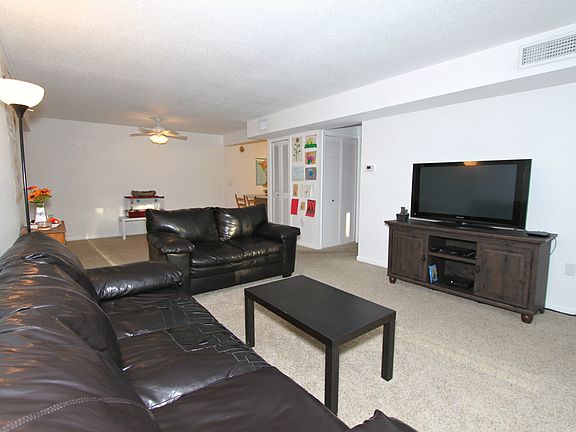 5th image of 905 Twin Circle Dr