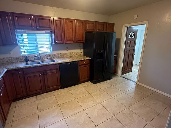5th image of 4926 Baltimore Dr