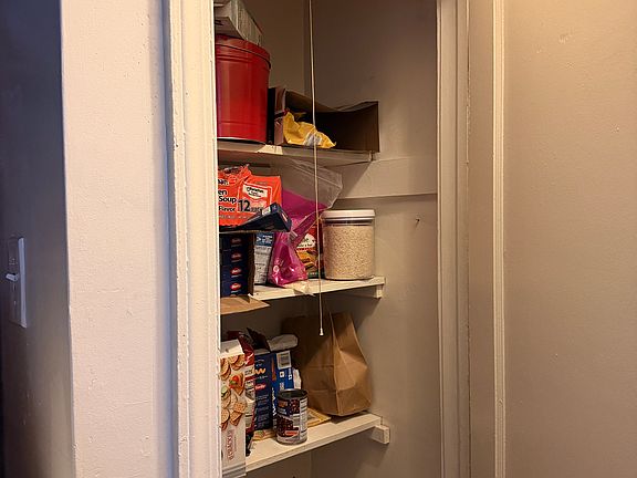 5th image of 4426 Osage Ave APT 2R