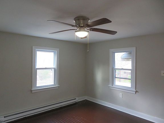2nd image of 1311 Saint James St