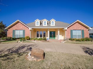 502 Northgate Dr, Waxahachie, TX 75165