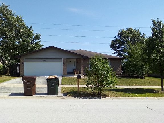 3rd image of 17007 Marilyn Dr
