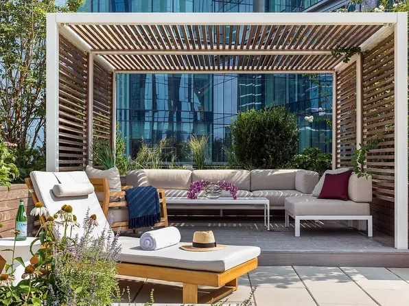 1 West End Avenue image 18 of 18