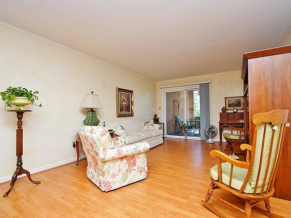 4th image of 2110 Stephenson Ave SW APT 13