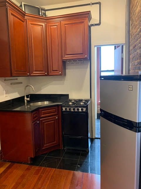 2nd image of 134 E 17th St #62A