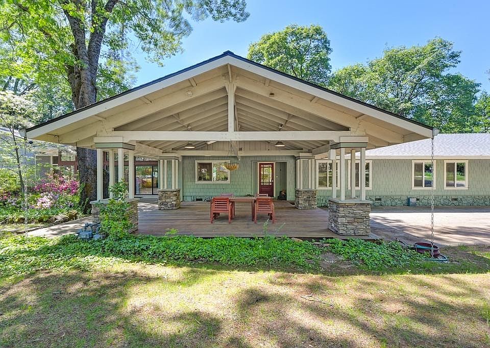 2nd image of 15498 Ridge Estates Rd