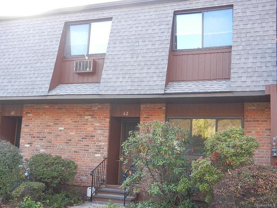 1st image of 62 Coachlight Sq