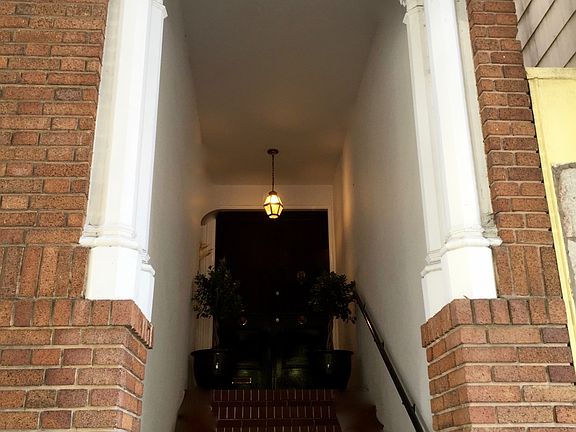 4th image of 469 14th Ave