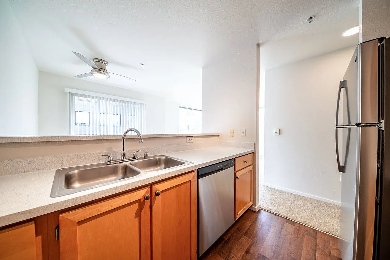 TraVigne on Eleventh Avenue — Photo 1