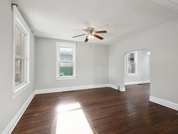 3rd image of 4116 Forest Ave
