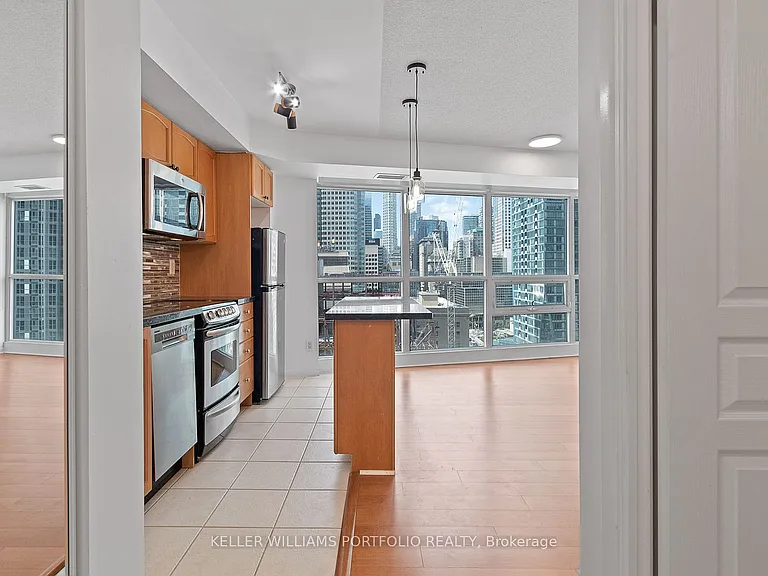 18 Yonge St #1504 — Photo 2