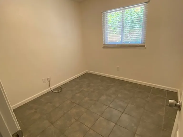 118 Raleigh Dr — Photo 14