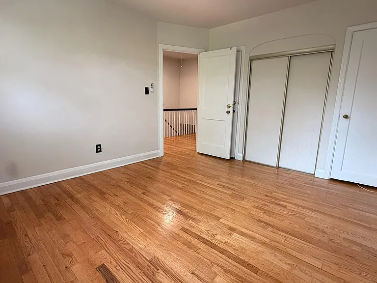 909 E Lake Ave #2 — Photo 5