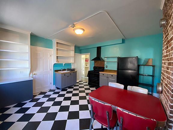 2nd image of 68 Hudson St Floor 2