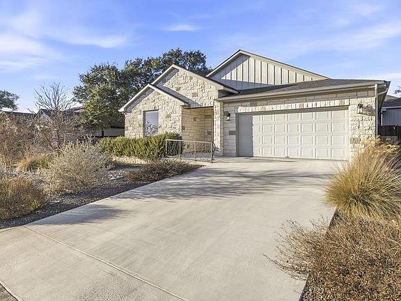 3rd image of 718 Emory Dr