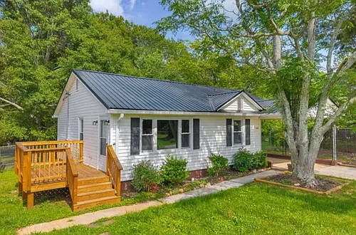 266 Randall St Photo 1