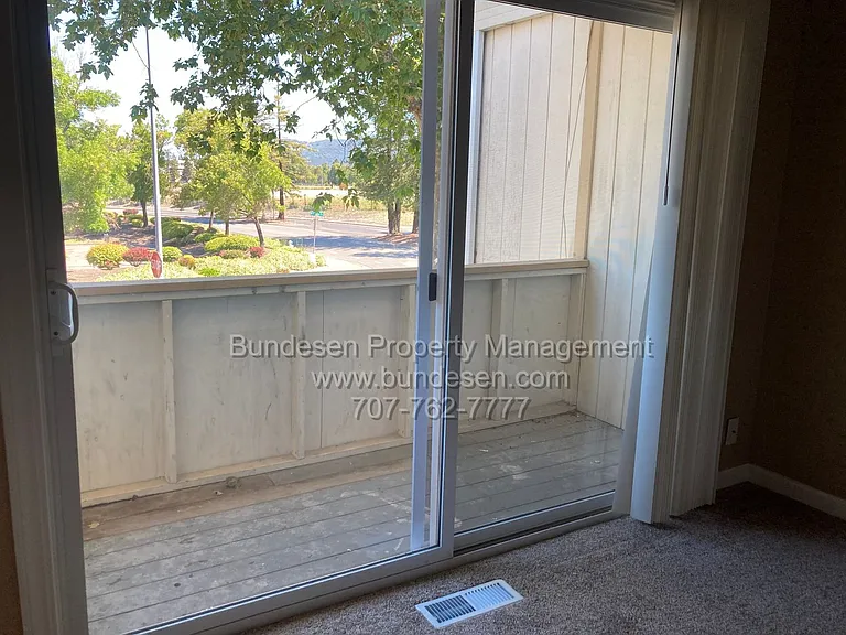 465 Enterprise Dr — Photo 11