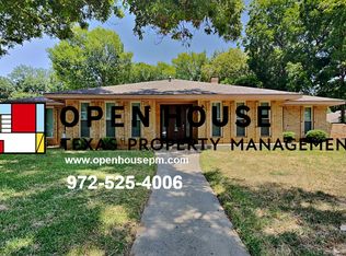 1303 Shady Creek Dr, Euless, TX 76040