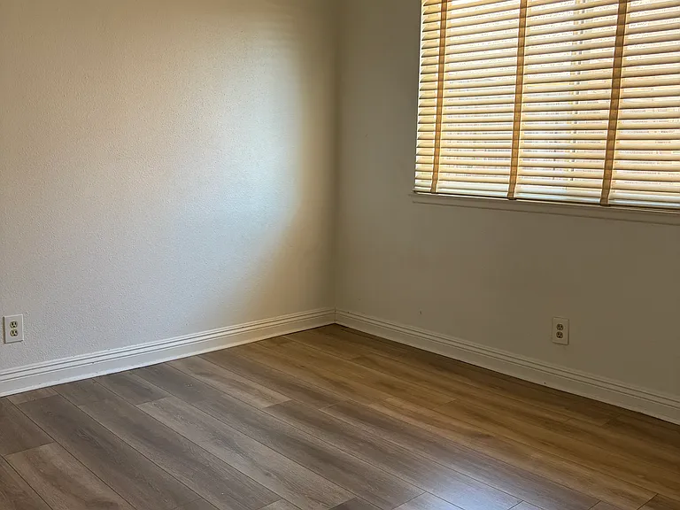 132 S Calle Da Gama — Photo 18