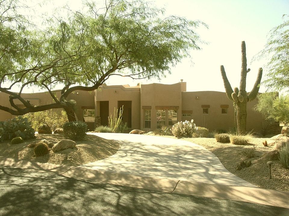 Shaded Circular Drive