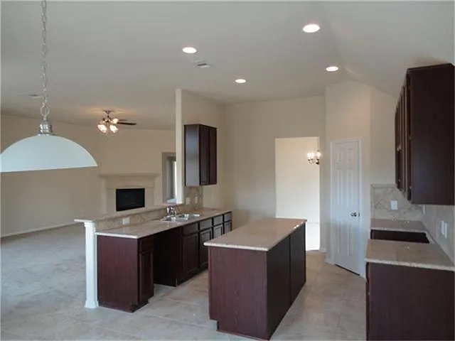 6611 Early Fall Dr — Photo 5