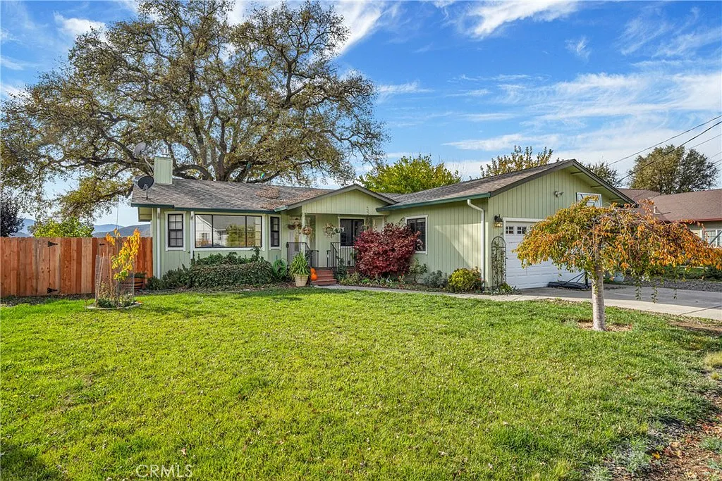 18119 Green Point Ct photo 1