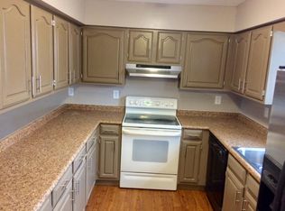 121 Hoyt Ln, Oak Ridge, TN 37830