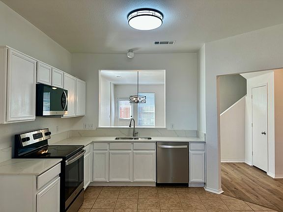 4th image of 2644 Van Buren Dr #2644