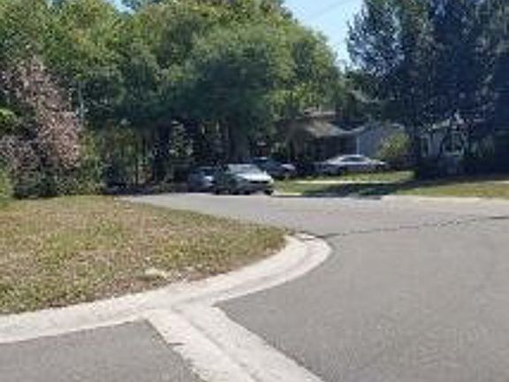 Exterior Neighborhood (street photo)