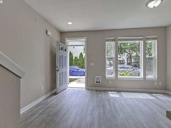 3rd image of 18475 SW Annamae Ln