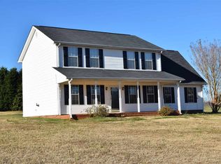 224 Red Fox Ln, Chesnee, SC 29323