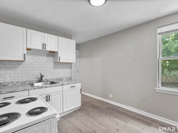 106 Birch St #7, Manchester, CT 06040