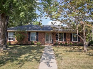 10215 Nanka Rd, Louisville, KY 40272