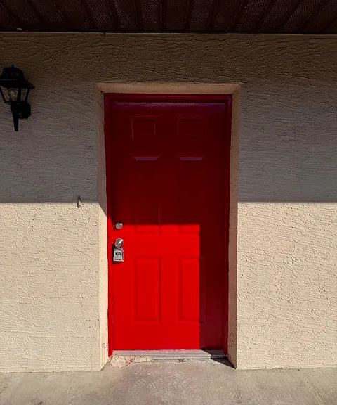 6424 Montana Ave — Photo 2