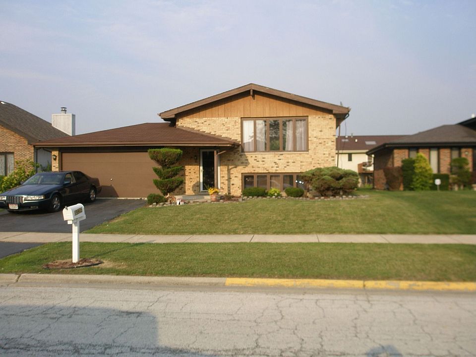 1st image of 19905 Arroyo Ave