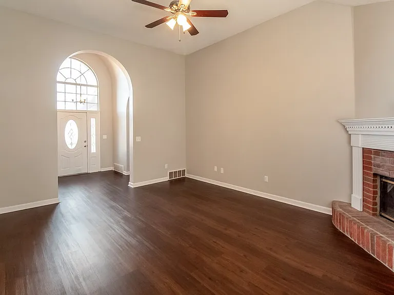 5451 Philgrove Way — Photo 2